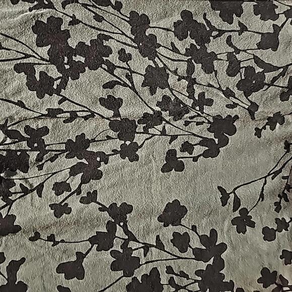 Liz Lange maternity tank size S - Picture 2 of 4